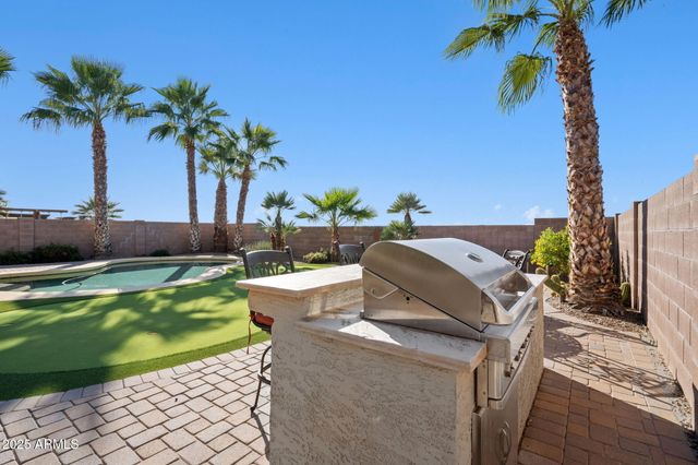 21814 N SUNSET Drive, Maricopa, AZ 85139