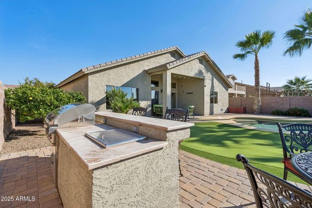 21814 N SUNSET Drive, Maricopa, AZ 85139