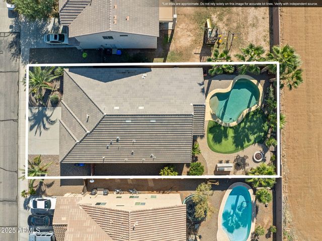 21814 N SUNSET Drive, Maricopa, AZ 85139