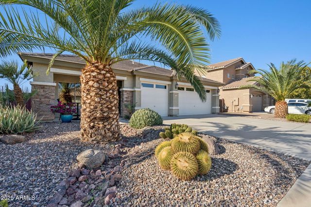 21814 N SUNSET Drive, Maricopa, AZ 85139