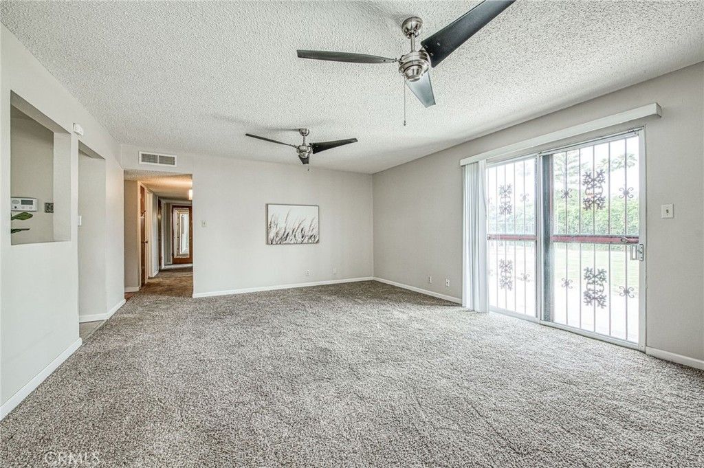 Image 10 of property listing at 638 W Sussex Way, Fresno, CA 93705
