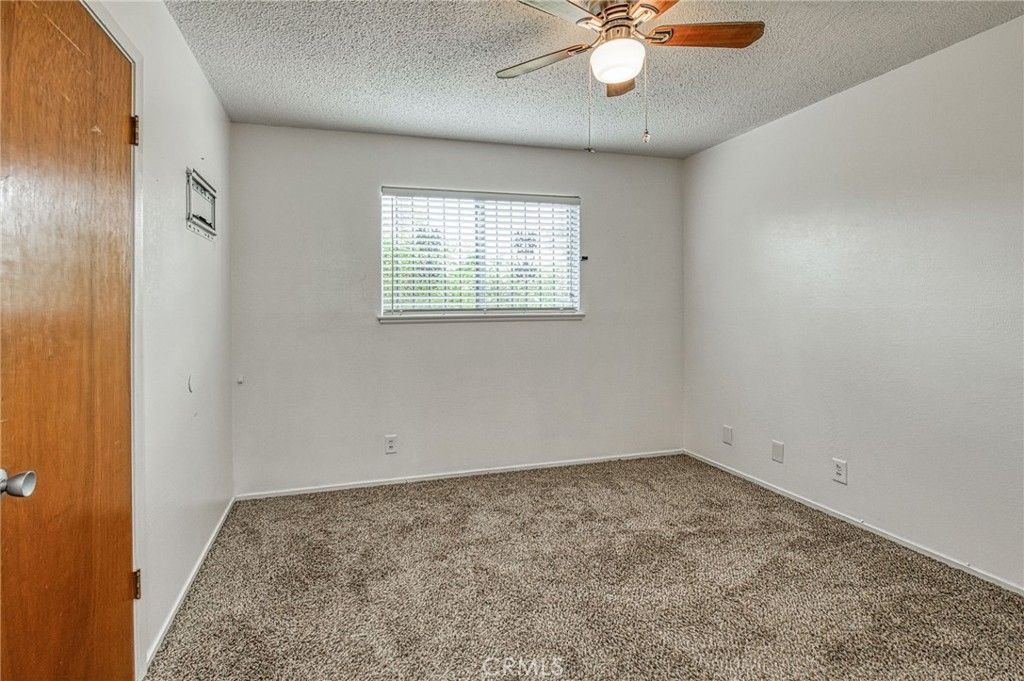 Image 18 of property listing at 638 W Sussex Way, Fresno, CA 93705