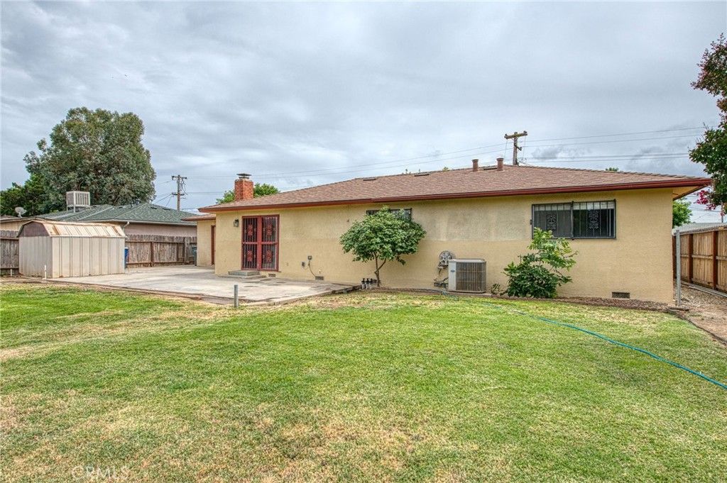Image 30 of property listing at 638 W Sussex Way, Fresno, CA 93705