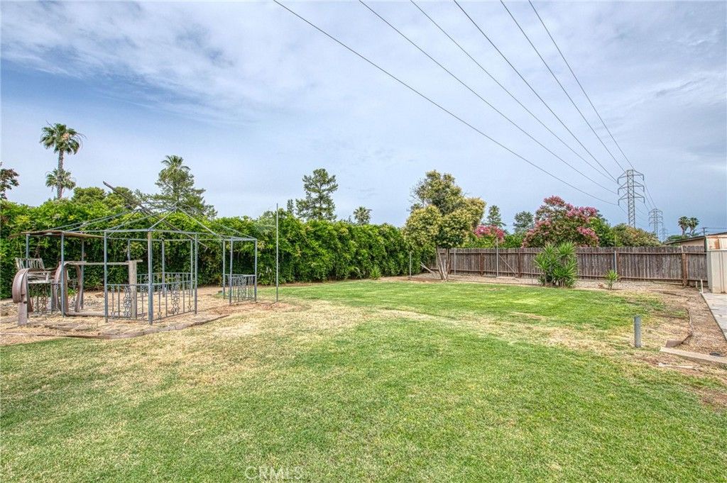 Image 31 of property listing at 638 W Sussex Way, Fresno, CA 93705