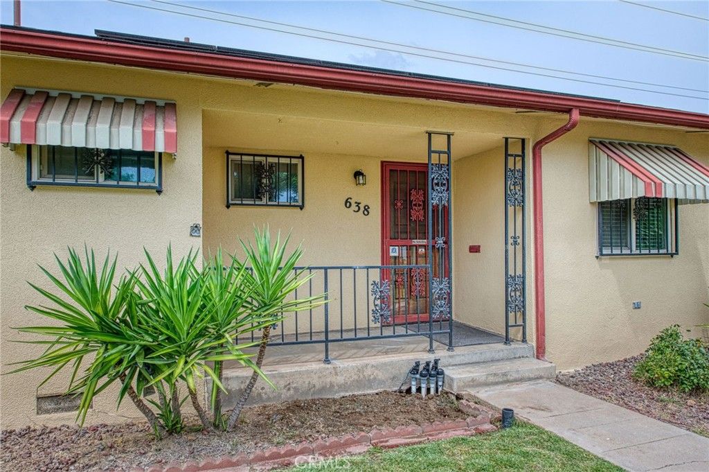 Image 5 of property listing at 638 W Sussex Way, Fresno, CA 93705