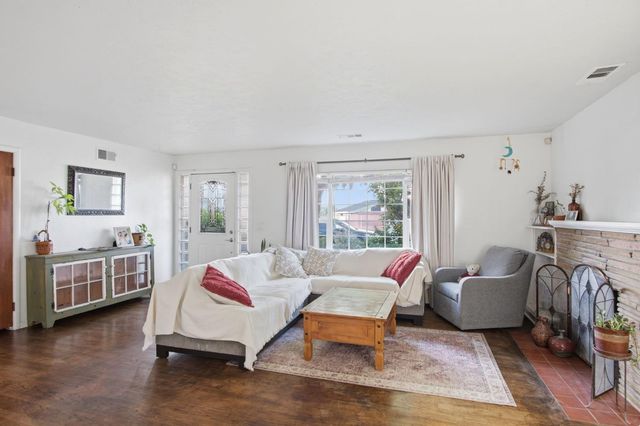 1520 E Marshall St, Turlock, CA 95380