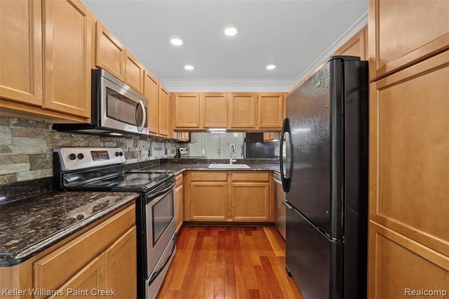 2311 Walton Boulevard 44, Rochester Hills, MI 48309