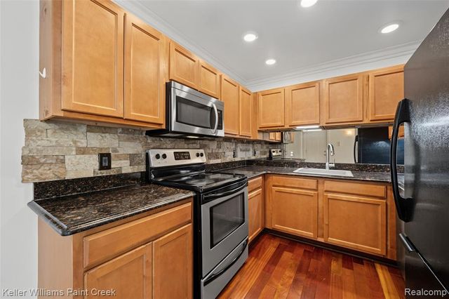 2311 Walton Boulevard 44, Rochester Hills, MI 48309
