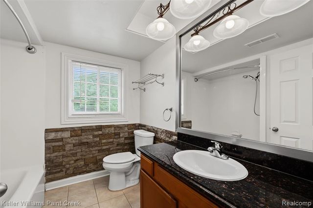 2311 Walton Boulevard 44, Rochester Hills, MI 48309