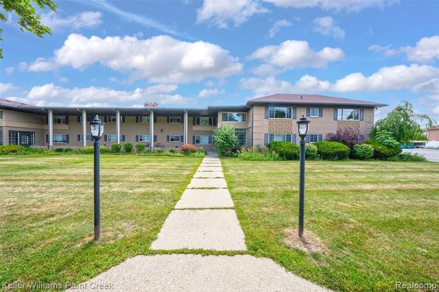 2311 Walton Boulevard 44, Rochester Hills, MI 48309