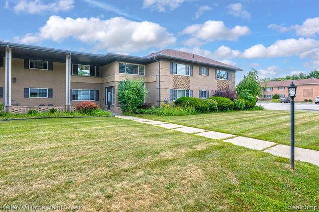 2311 Walton Boulevard 44, Rochester Hills, MI 48309