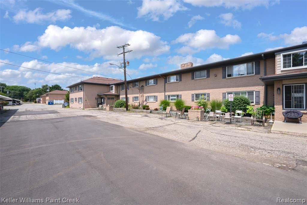 2311 Walton Boulevard 44, Rochester Hills, MI 48309