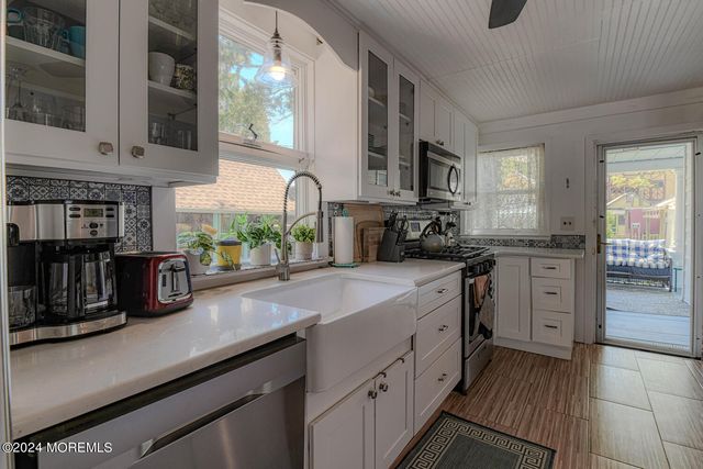 59 Kingsley Place, Ocean Grove, NJ 07756