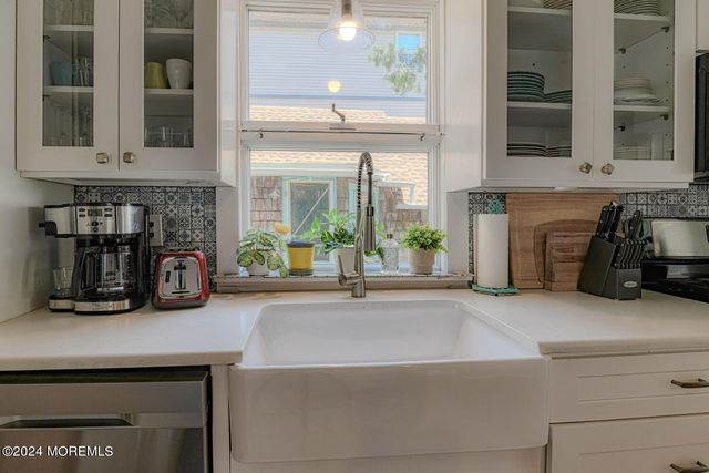 59 Kingsley Place, Ocean Grove, NJ 07756