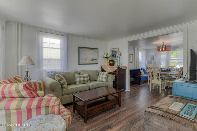 59 Kingsley Place, Ocean Grove, NJ 07756