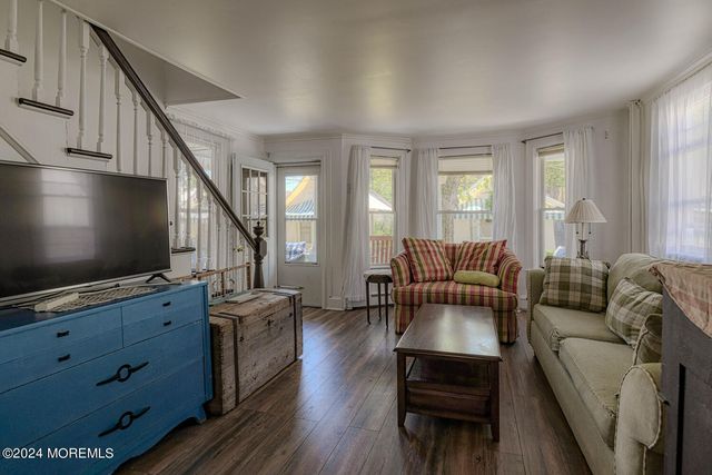 59 Kingsley Place, Ocean Grove, NJ 07756