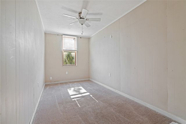 2123 Lautner St, Troy Hill, PA 15212