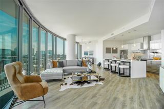 3333 Lake Street 13J, Houston, TX 77098