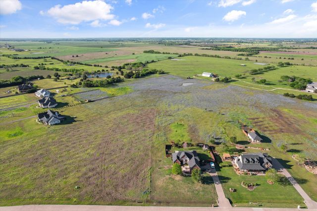 8 Hunter Pass, Waxahachie, TX 75165