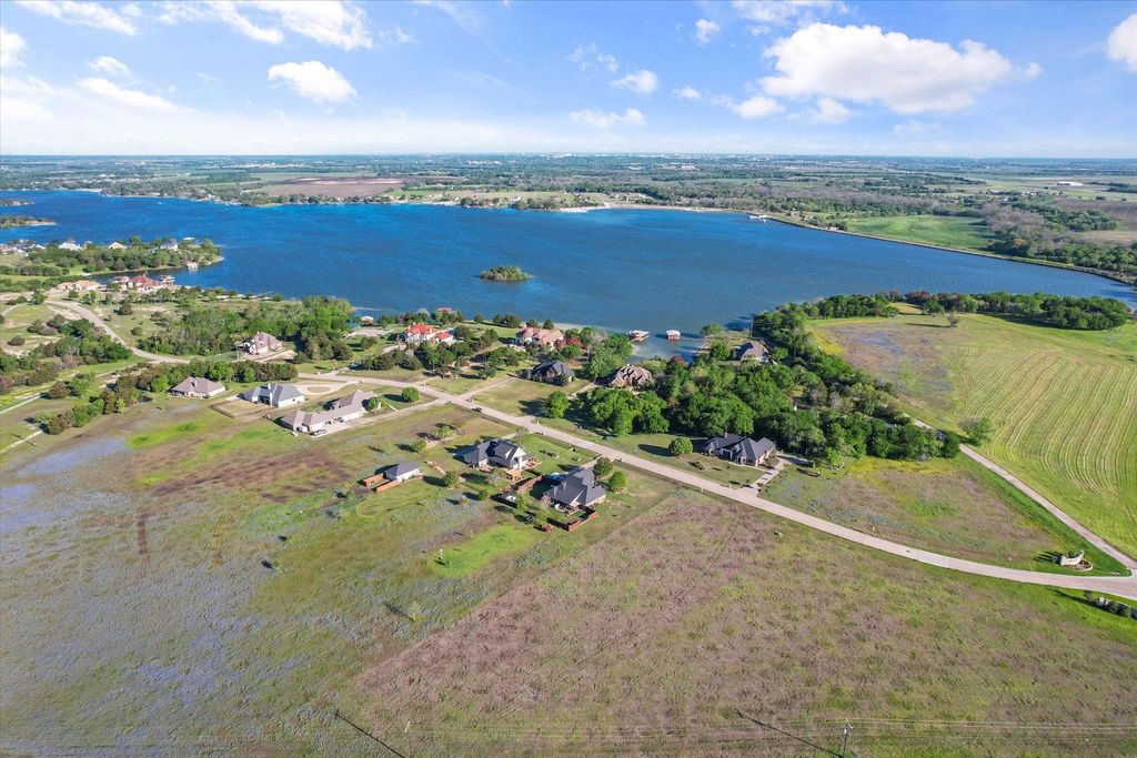 8 Hunter Pass, Waxahachie, TX 75165 — photo 5