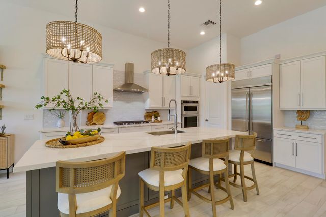 9952 REGENCY Way, Palm Beach Gardens, FL 33412