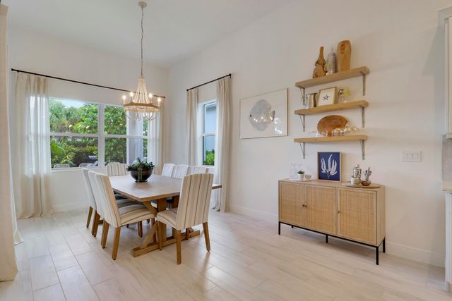 9952 REGENCY Way, Palm Beach Gardens, FL 33412