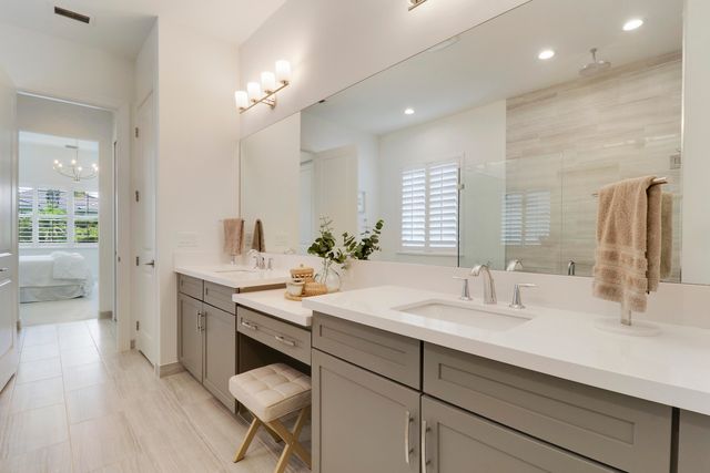 9952 REGENCY Way, Palm Beach Gardens, FL 33412