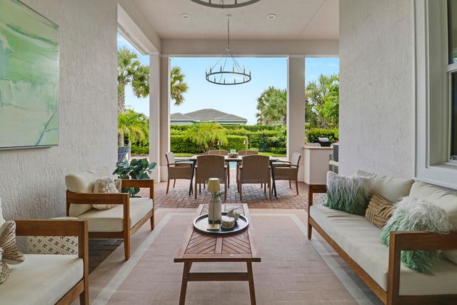 9952 REGENCY Way, Palm Beach Gardens, FL 33412