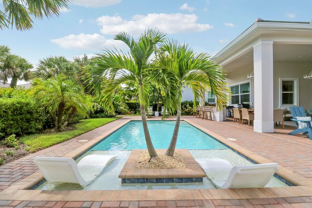 9952 REGENCY Way, Palm Beach Gardens, FL 33412