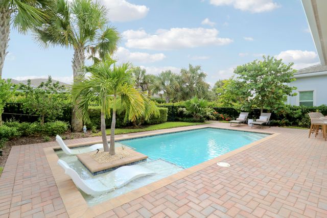 9952 REGENCY Way, Palm Beach Gardens, FL 33412