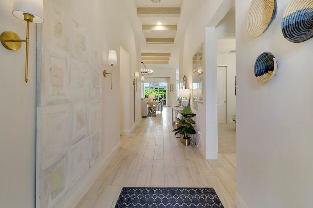 9952 REGENCY Way, Palm Beach Gardens, FL 33412