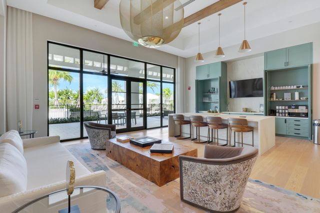 9952 REGENCY Way, Palm Beach Gardens, FL 33412