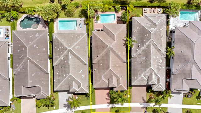 9952 REGENCY Way, Palm Beach Gardens, FL 33412