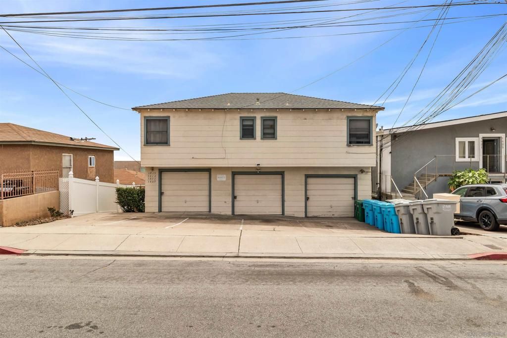 Image 2 of property listing at 15-1809 Linwood Street, San Diego, CA 92110
