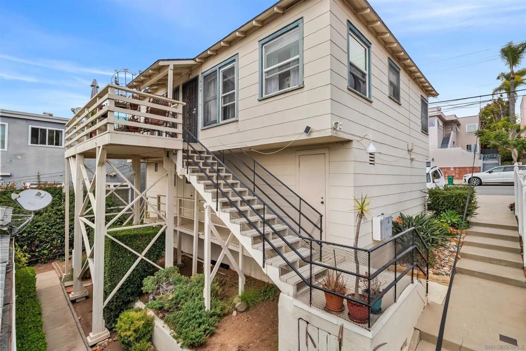 Image 7 of property listing at 15-1809 Linwood Street, San Diego, CA 92110