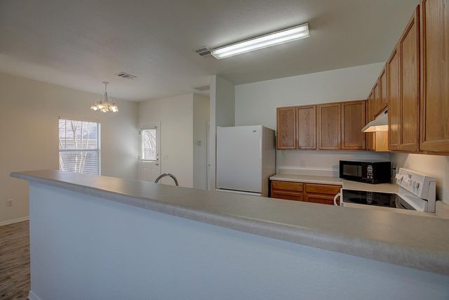 1102 E 3rd ST, Georgetown, TX 78626