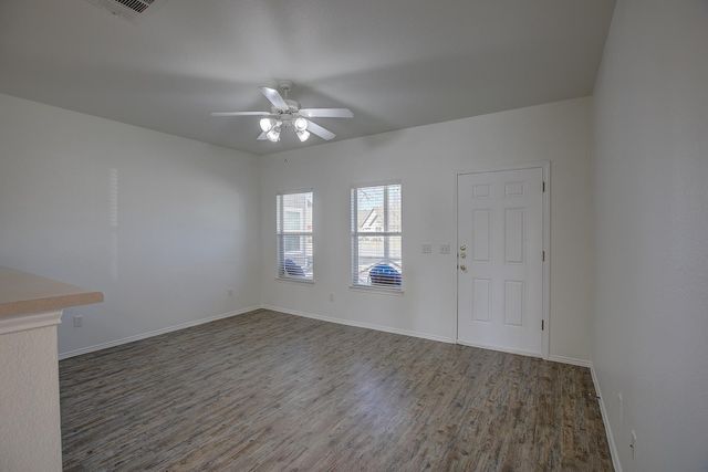 1102 E 3rd ST, Georgetown, TX 78626