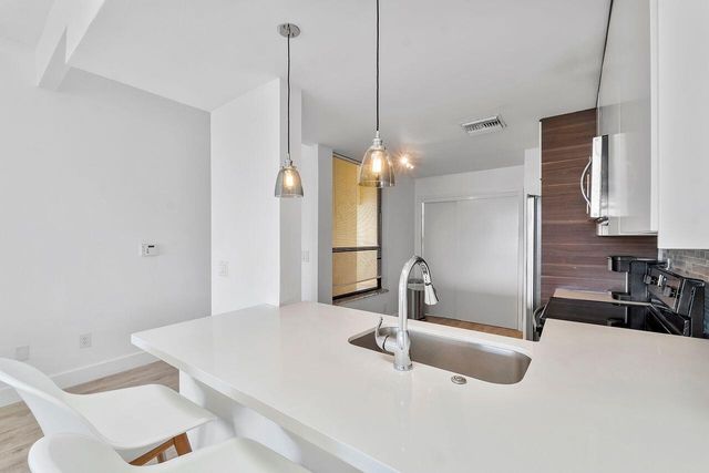 7508 La Paz Boulevard 304, Boca Raton, FL 33433