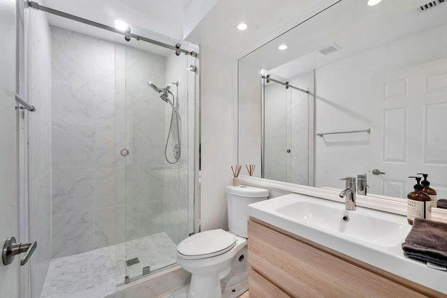 7508 La Paz Boulevard 304, Boca Raton, FL 33433