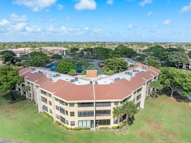 7508 La Paz Boulevard 304, Boca Raton, FL 33433
