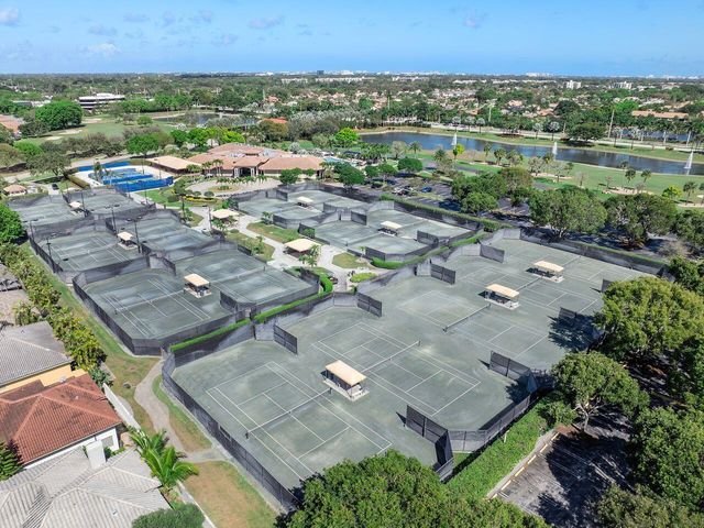 7508 La Paz Boulevard 304, Boca Raton, FL 33433