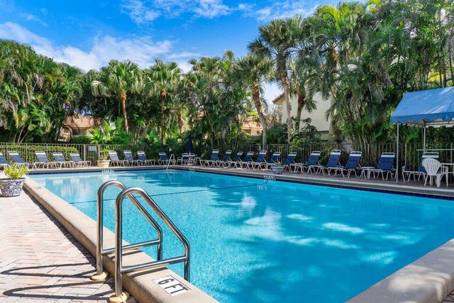 7508 La Paz Boulevard 304, Boca Raton, FL 33433