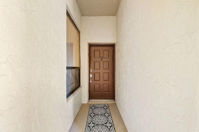 7508 La Paz Boulevard 304, Boca Raton, FL 33433