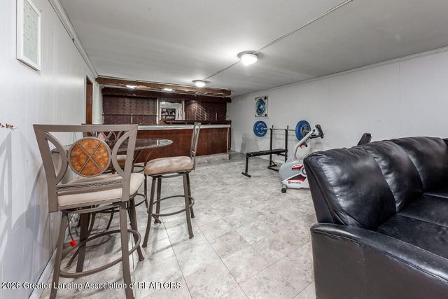 2115 W Hillsdale Street, Lansing, MI 48915