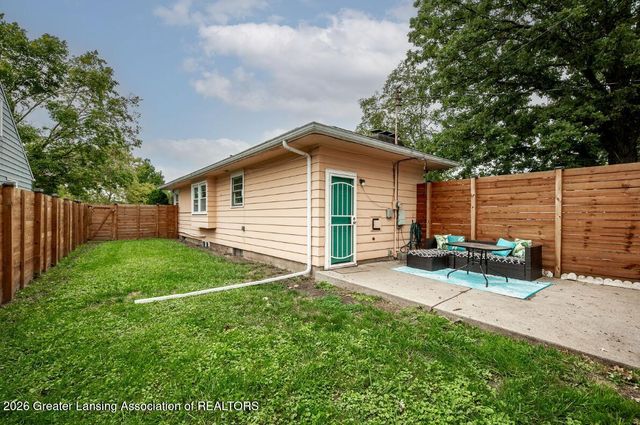 2115 W Hillsdale Street, Lansing, MI 48915