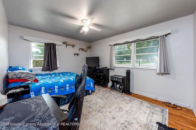 2115 W Hillsdale Street, Lansing, MI 48915