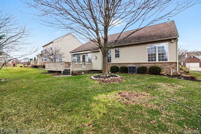 57677 Dakota Drive, Lyon Charter Township, MI 48165