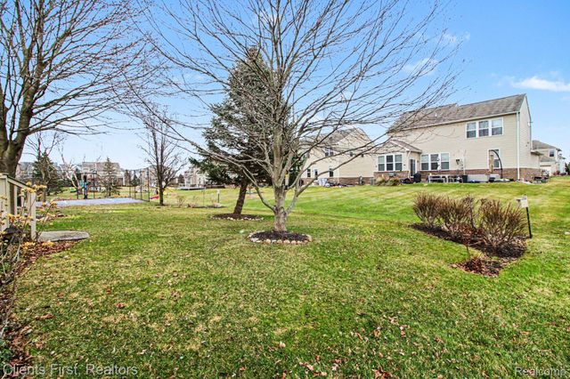 57677 Dakota Drive, Lyon Charter Township, MI 48165