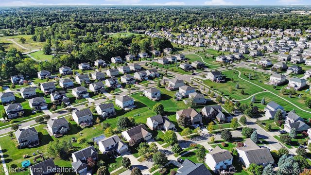 57677 Dakota Drive, Lyon Charter Township, MI 48165