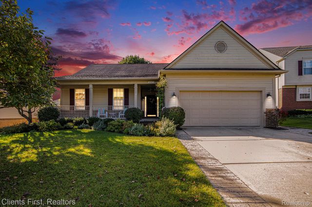 57677 Dakota Drive, Lyon Charter Township, MI 48165